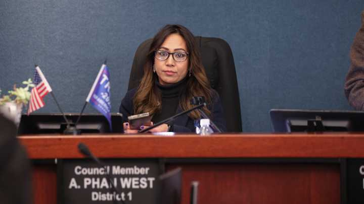 Can a Westminster City Councilwoman Livestream Public Meetings From the Dais?