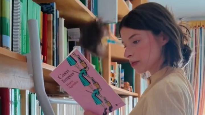 "Tengo dos carreras y un máster, pero quiero ser limpiadora": el alegato de una joven que se ha hecho viral en redes