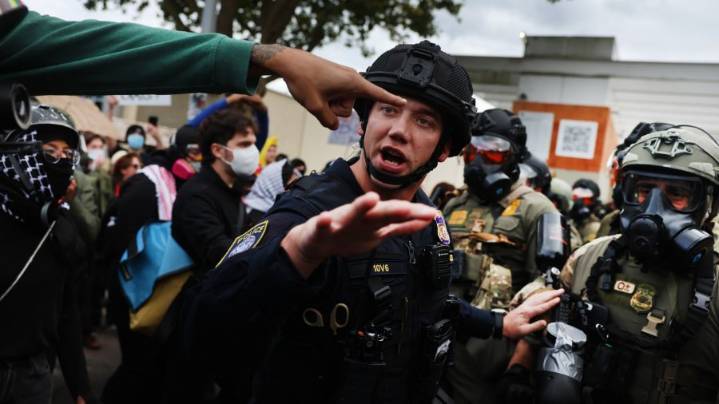 Trump sends California National Guard to Portland amid ICE protests and riots