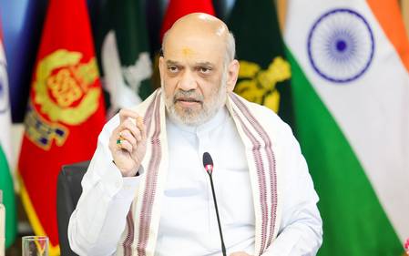 Surrender or face consequences, Amit Shah tells Naxals
