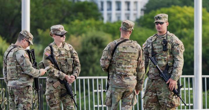 Impulso de Trump por ley y orden muestra que ya no está limitado por restricciones gubernamentales