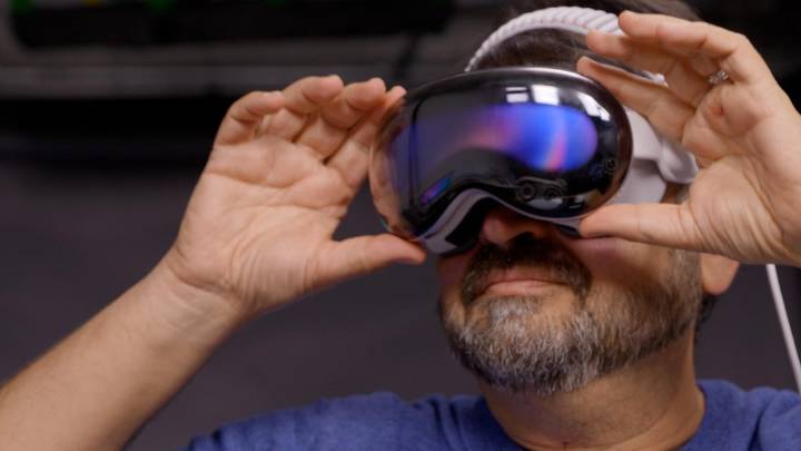 The New Apple Vision Pro, Reviewed: Better, but the Proposition Is Still the Same
