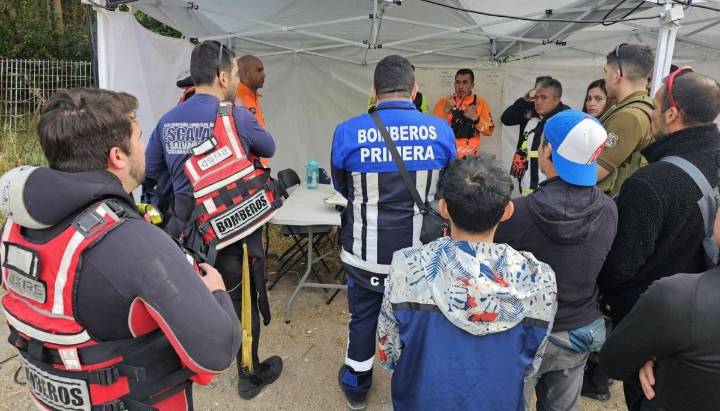 Intensa búsqueda de joven de 14 años extraviado en Isla de Maipo: habría ingresado al río