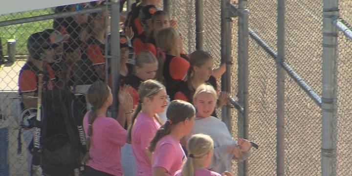 High school district softball highlights & scores (10.09.25)