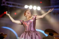La vida de Rocío Dúrcal: Se prepara documental y serie para explorar su carrera