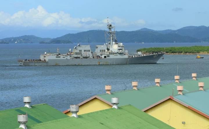 EE.UU. despliega un destructor en Trinidad y Tobago