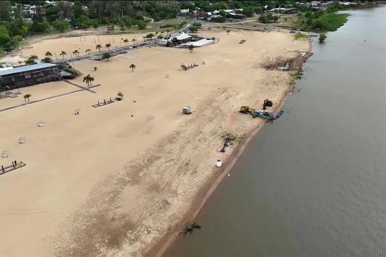 Avanza la obra para recuperar la playa del balneario Thompson