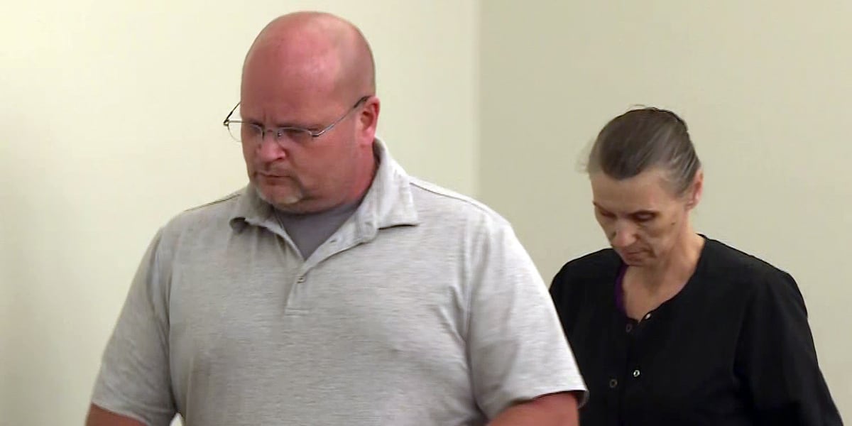 Peeping teacher gets no jail time after Onslow County guilty plea