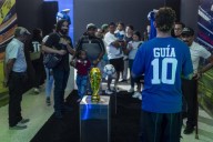 Exposición presenta en Caracas la vida y legado de Maradona