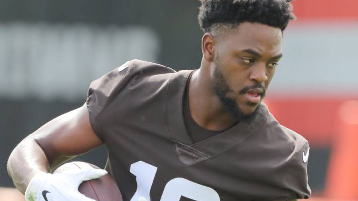 Browns WR David Bell announces retirement due to health issues