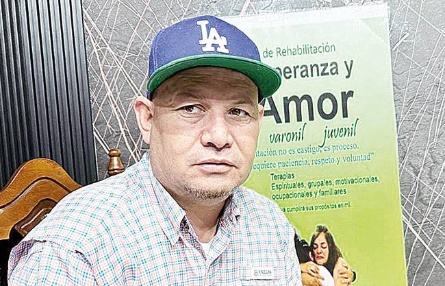 Provocan adicciones violencia en escuelas