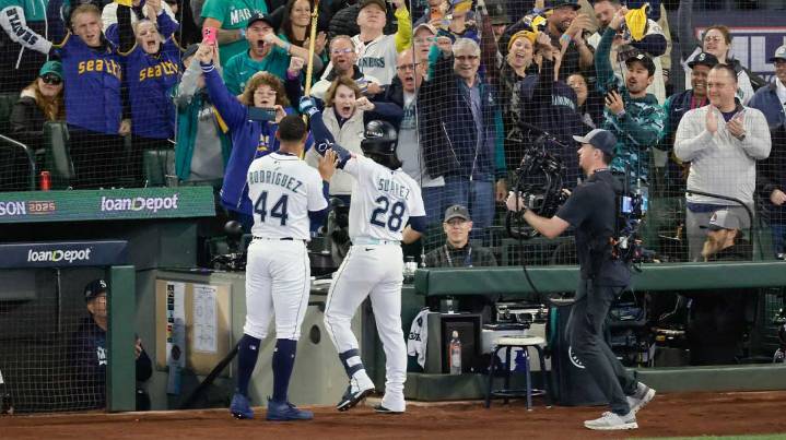 Mariners’ Eugenio Suarez continues surprising ALCS trend with Game 4 home run