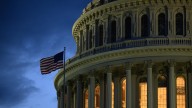 Una jueza federal bloquea de forma provisional los recortes de personal ordenados por la Administración Trump durante el cierre de Gobierno