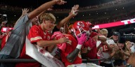 Mahomes leads the Chiefs to a victory over Lions, and a fistfight erupts at the finish