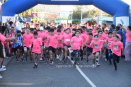 Con una multitudinaria participación, se realizó de manera exitosa la Maratón Rosa