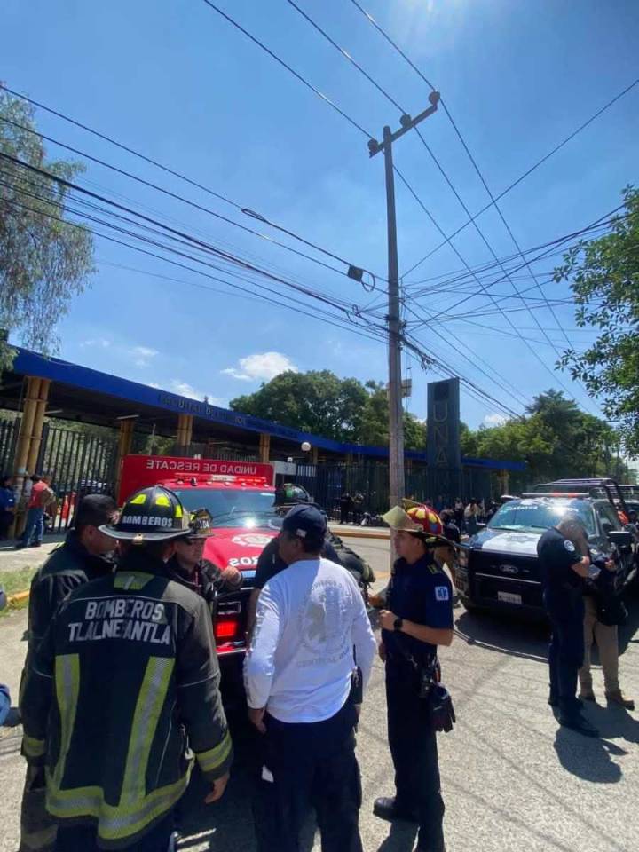 POR AMENAZA DE TIROTEO DESALOJARON ALUMNOS DE LA UNAM EN TLALNEPANTLA