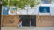 'Asesinos', 'Culpables' o 'Justicia': amanece con pintadas el colegio de Sandra, la niña de 14 años que se suicidó en Sevilla
