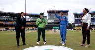 Cricket India-Pakistan WC: Referee goofs up as Pak wrongly wins toss
