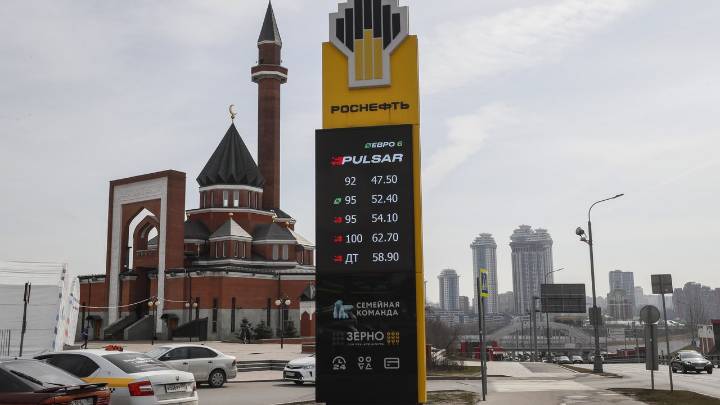 Trump asesta un duro golpe contra las petroleras rusas Rosneft y Lukoil con sanciones
