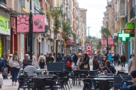 El pleno de Zaragoza rechaza ampliar los festivos de apertura comercial de 10 a 16 días al año