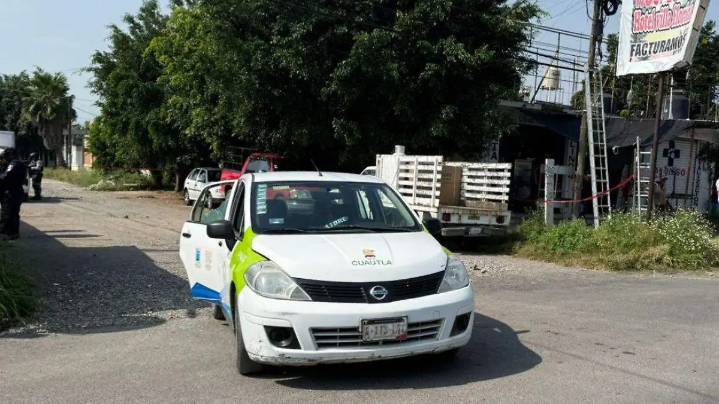 Hombre es asesinado mientras viajaba en taxi en Cuautla