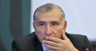 Adán Augusto adjudicó contratos a amigos y clientes como gobernador de Tabasco