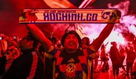 ¡Fiesta en América! Afición lleva serenata para celebrar el aniversario 109 de Las Águilas en el Azteca