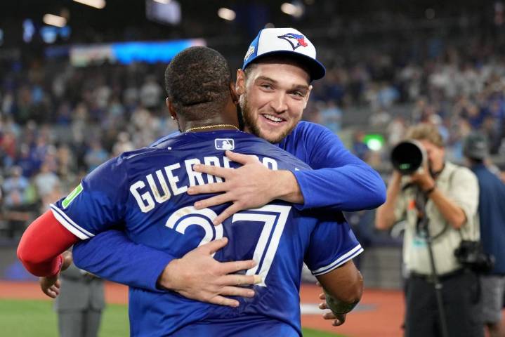 Blue Jays amplían ventaja 2-0 ante Yankees; Mariners reaccionan y empatan 1