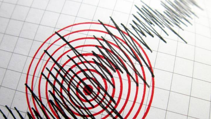 Terremoto de 7.4 sacude la isla filipina de Mindanao y activan la alerta de tsunami