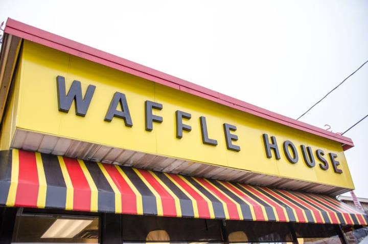 Uber driver charged after shooting teen during Waffle House dispute in Dunwoody