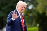 Trump undergoes second annual physical at Walter Reed hospital