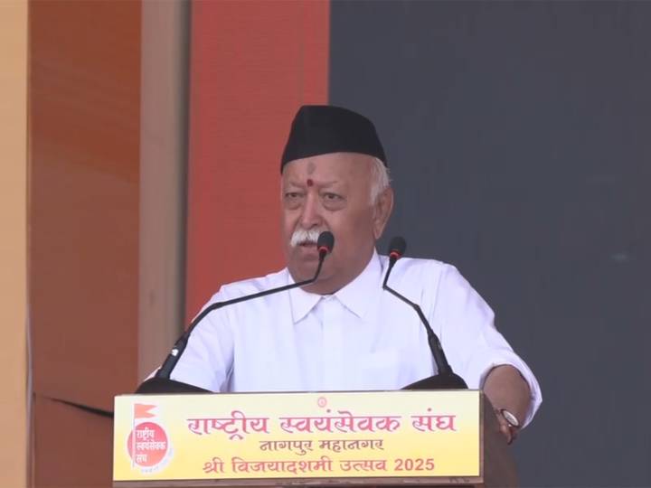 RSS Chief Mohan Bhagwat Urges Swadeshi and Global Unity in Vijaydashmi Address