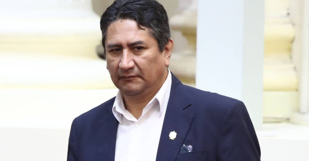 Vladimir Cerrón: PJ ordena que más de S/ 1 millón 600 mil decomisados a líder de Perú Libre sean destinados a Pronabi