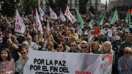 Manifestantes piden en Madrid una paz "justa y duradera" en Palestina