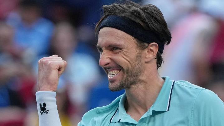 Shanghai Masters a family affair as Rinderknech joins cousin Vacherot in semifinals