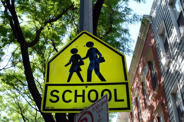 Estudiantes sin hogar en Nueva York tienen tres veces más riesgo de abandonar la escuela