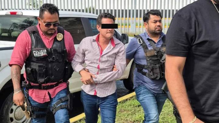 Detienen a exdirigente del PRD en Veracruz tras amenazar con pistola a sus vecinos