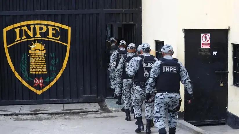 INPE despide al director y subdirector del penal de Piura tras fuga de interno