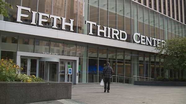 Economics professor: Fifth Third Bank's Comerica acquisition may lead to new jobs in Cincinnati