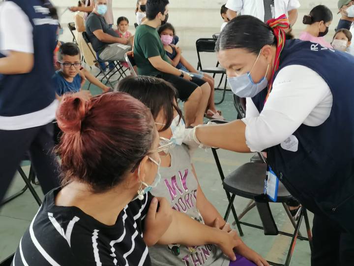 Arranca vacunación contra COVID e Influenza en Jalisco: Fechas, lugar y todo lo que debes saber