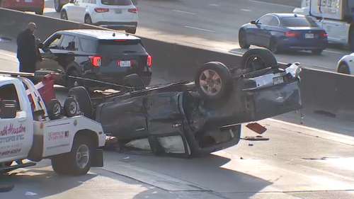I-10 East Freeway westbound at Waco reopened after police say woman was killed in chain