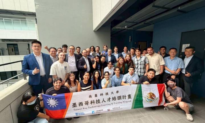 Reconocen en Taiwán al talento chihuahuense