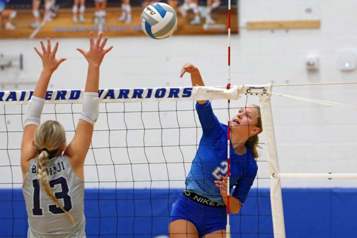 Volleyball: Warriors win 2nd straight match