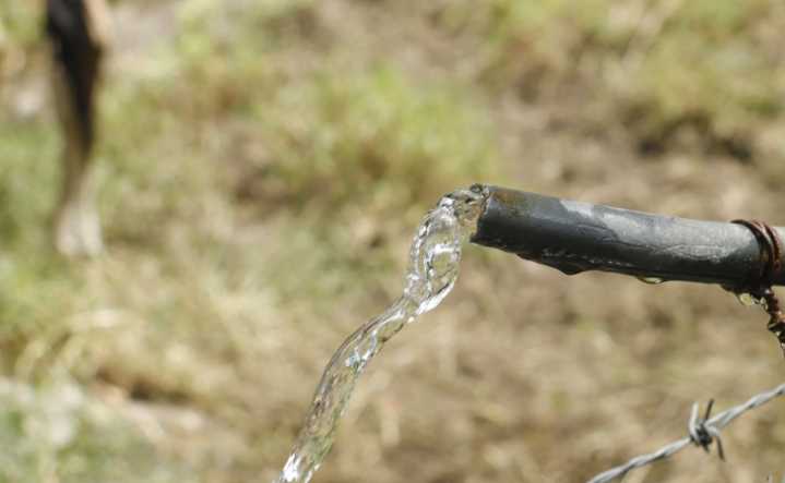 CAR frena captación ilegal de agua en zona protegida del cerro Manjuí