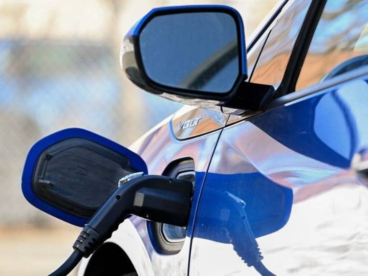 EV subsidies albatross around necks of Canadian taxpayers