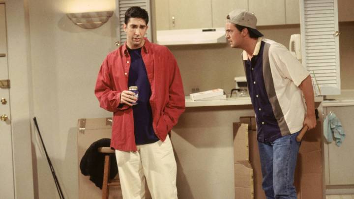 10 Iconic '90s Sitcom Episodes That Still Outshine Modern Shows