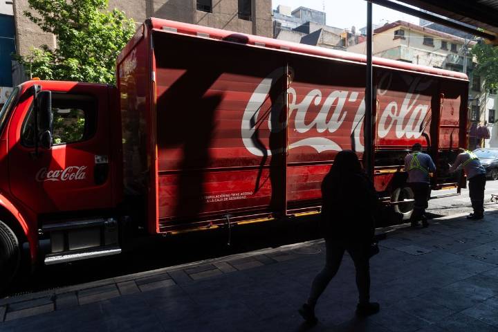Coca-Cola se compromete a reducir 30% las calorías de sus productos