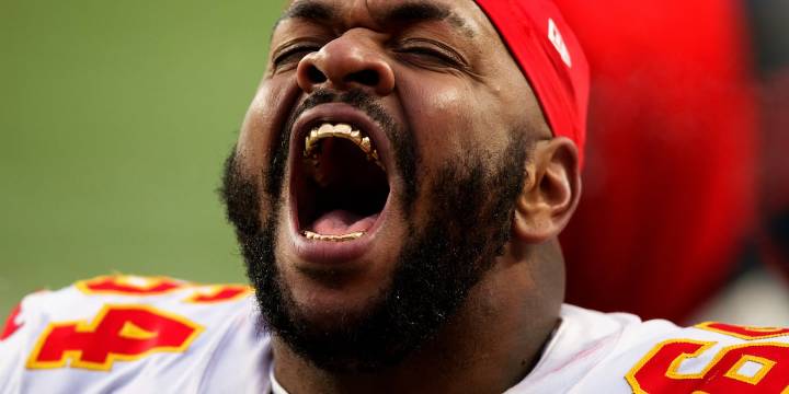 Chiefs re-sign Mike Pennel after preseason release