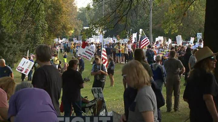 ‘No Kings’ protests spread to Quad Cities region as demonstrators rally against Trump presidency