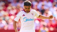 Prensa española castigó a Suazo por su "incomprensible" fallo en la derrota de Sevilla